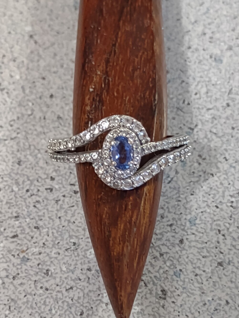 Lower Price!*Sapphire Cocktail Ring(8)
